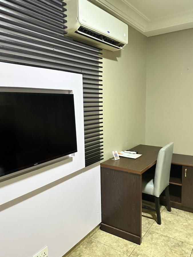 Msquare Hotel Gra Ikeja Exterior foto
